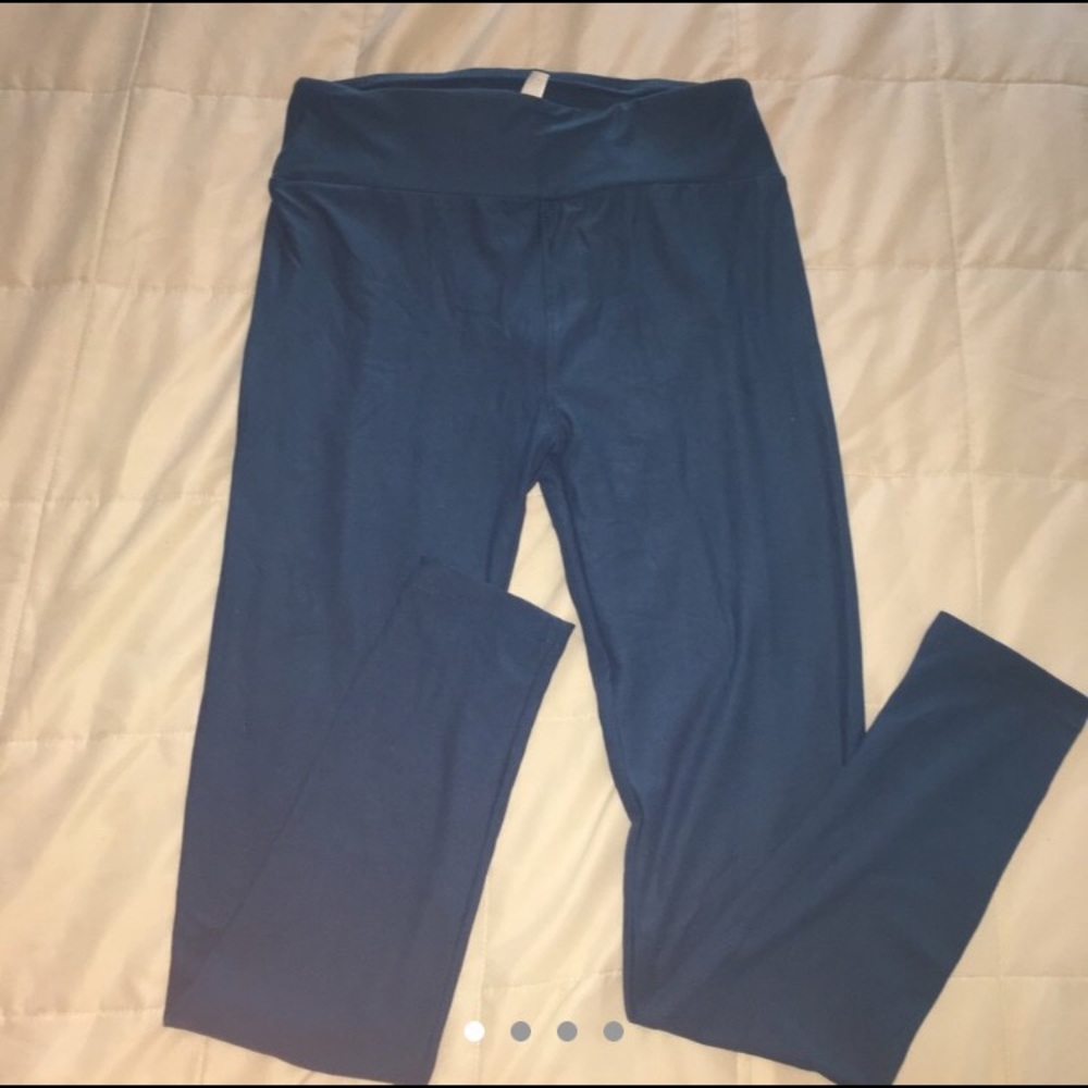 LulaRoe teal leggings!